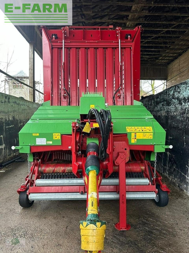 Strautmann giga-vitesse cfs 4002 - Prikolica sa automatskim punjenjem: slika 2 Strautmann giga-vitesse cfs 4002 - Prikolica sa automatskim punjenjem: slika 2