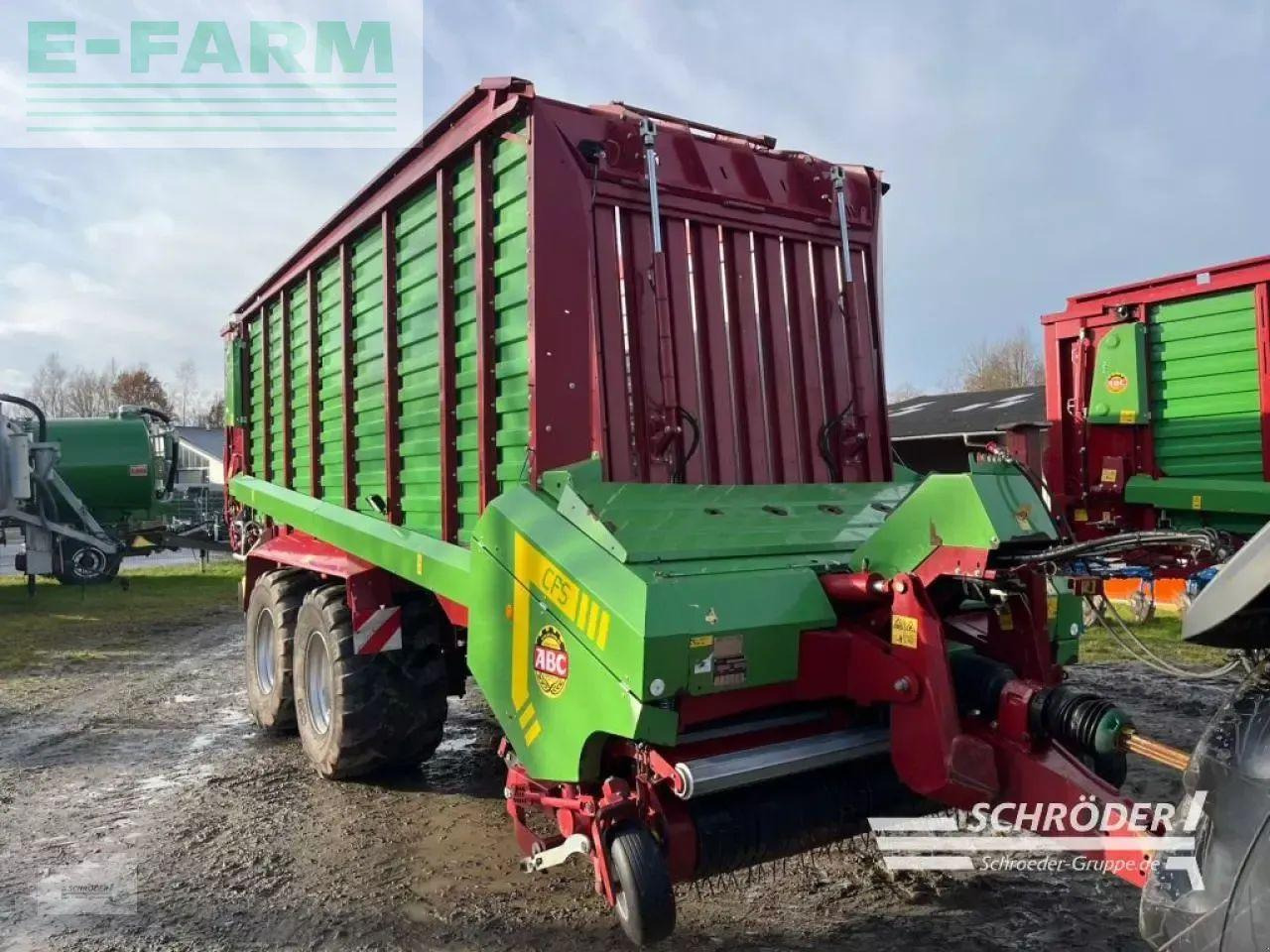 Strautmann giga vitesse cfs 4002 do - Prikolica sa automatskim punjenjem: slika 1 Strautmann giga vitesse cfs 4002 do - Prikolica sa automatskim punjenjem: slika 1
