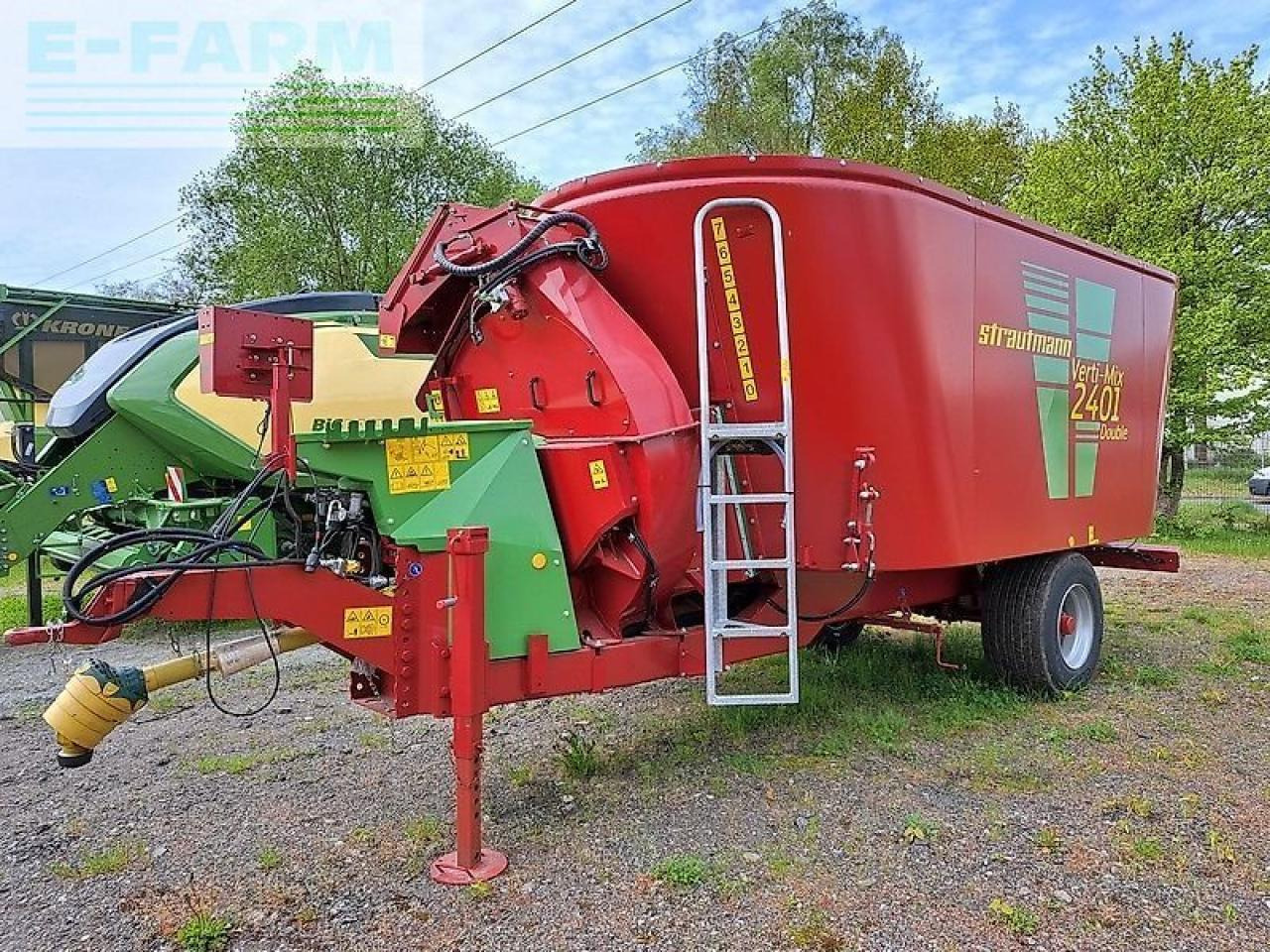 Strautmann verti mix 2401 double - Oprema za stoku: slika 1 Strautmann verti mix 2401 double - Oprema za stoku: slika 1