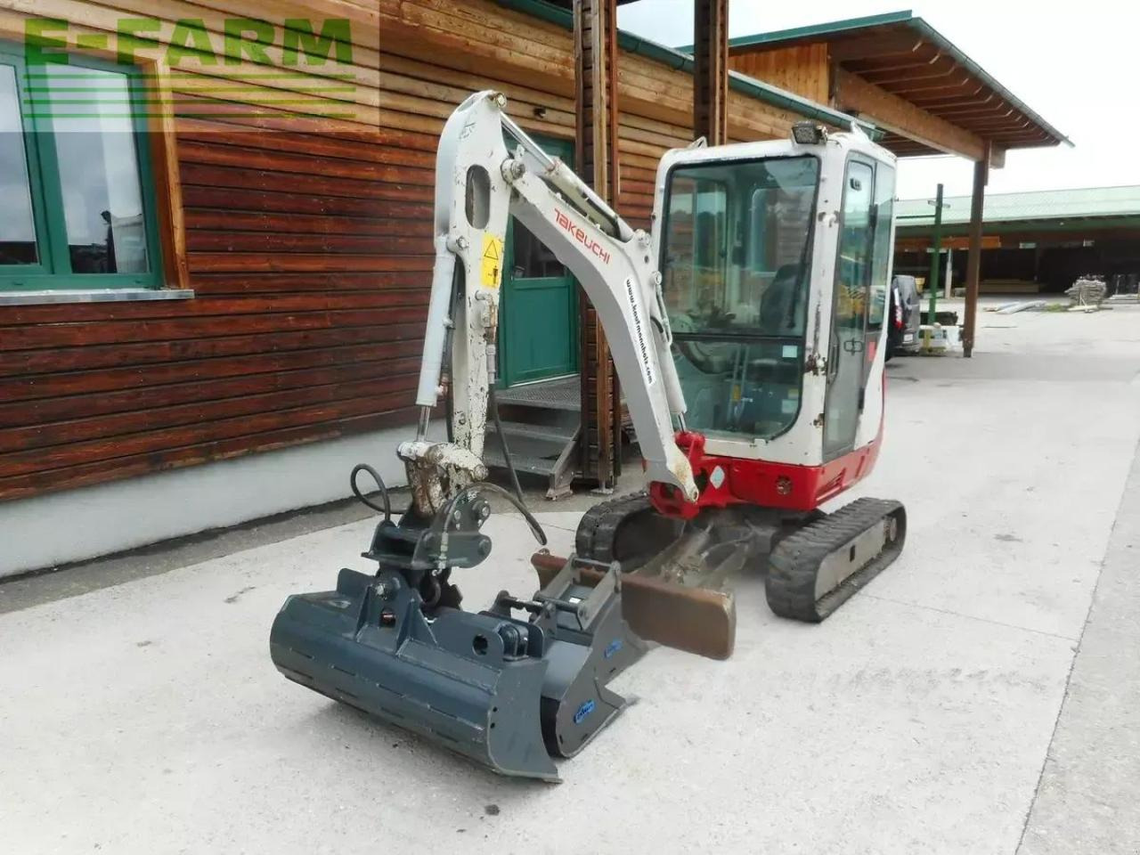 Takeuchi tb 216 ( 1.865kg ) schnellwechsler neu! löffel - Mini bager: slika 2 Takeuchi tb 216 ( 1.865kg ) schnellwechsler neu! löffel - Mini bager: slika 2