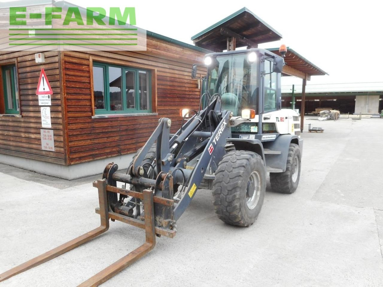 Terex tl 80 ( 5.000kg ) - Mini bager: slika 2 Terex tl 80 ( 5.000kg ) - Mini bager: slika 2