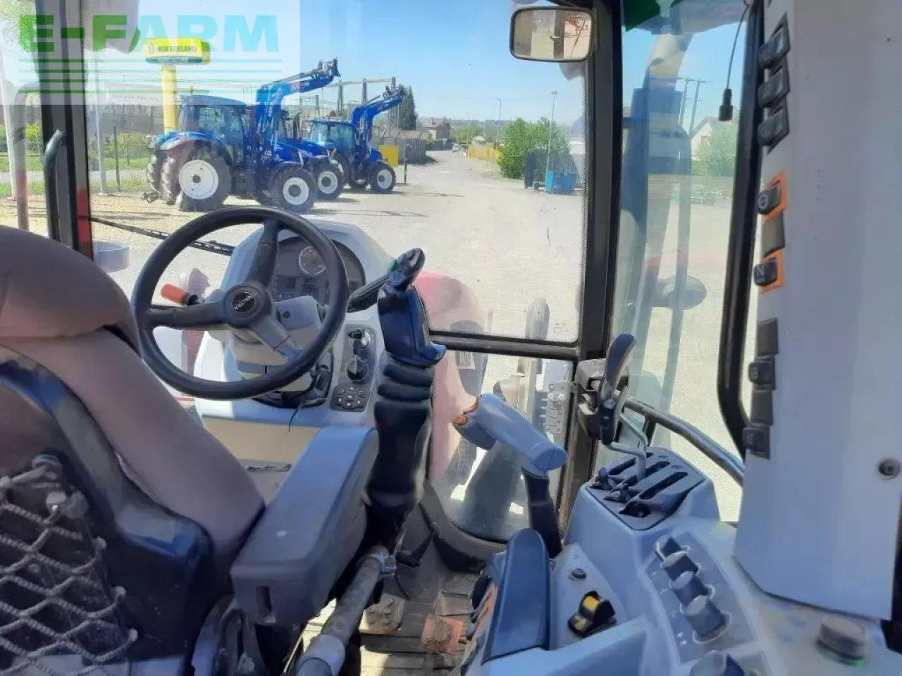 Traktor Valtra a114: slika 10