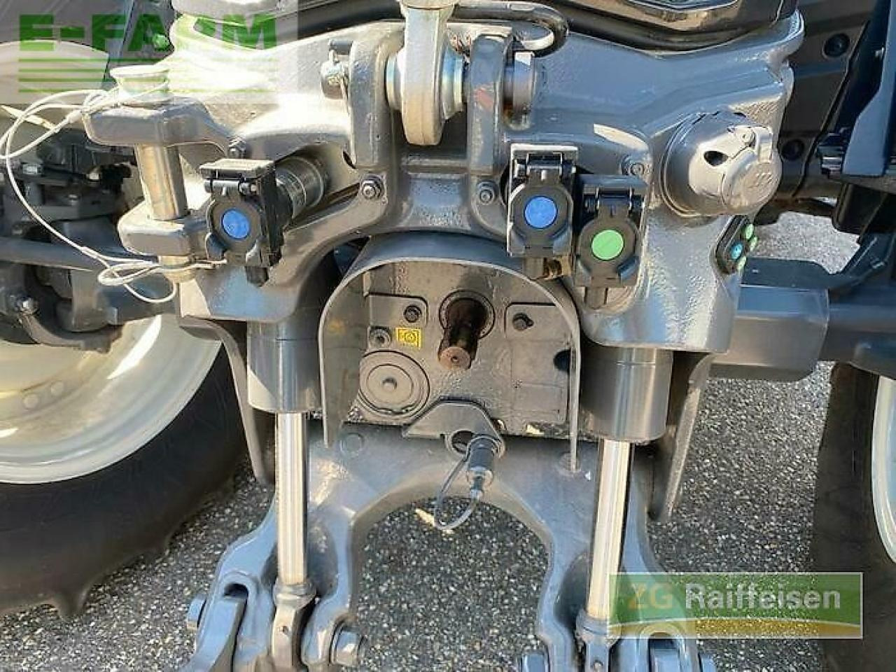 Traktor Valtra g135v 1b9: slika 12