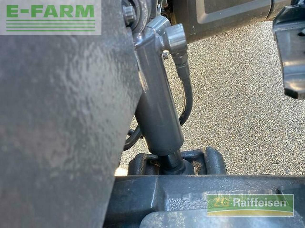 Traktor Valtra g135v 1b9: slika 13