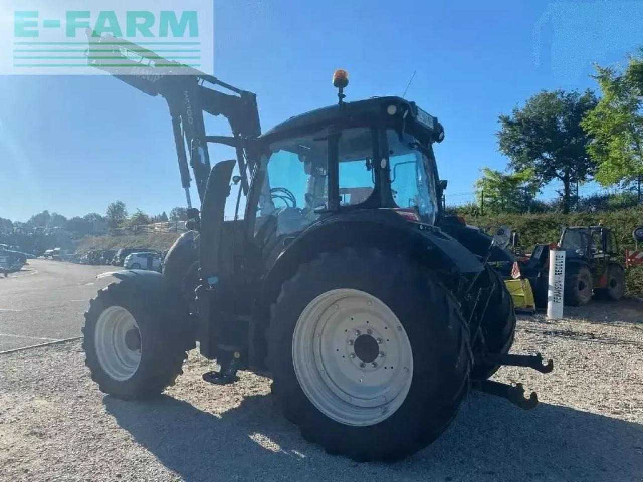 Valtra n 134 hitech 5 HiTech - Traktor: slika 4 Valtra n 134 hitech 5 HiTech - Traktor: slika 4