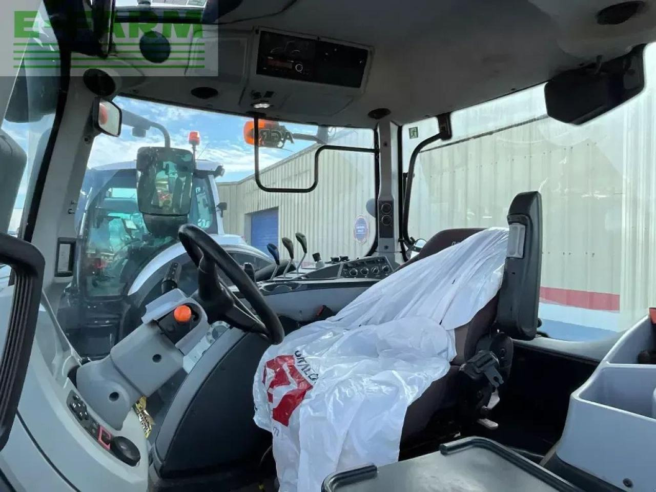 Valtra n134a - Traktor: slika 3 Valtra n134a - Traktor: slika 3