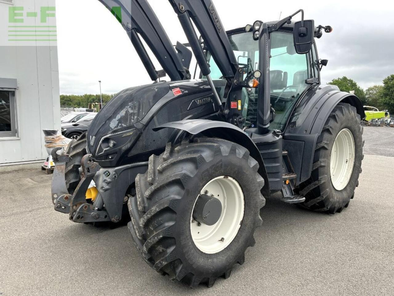 Valtra t 194 s, fkh + fzw, alö g7 m frontlader - Traktor: slika 2 Valtra t 194 s, fkh + fzw, alö g7 m frontlader - Traktor: slika 2