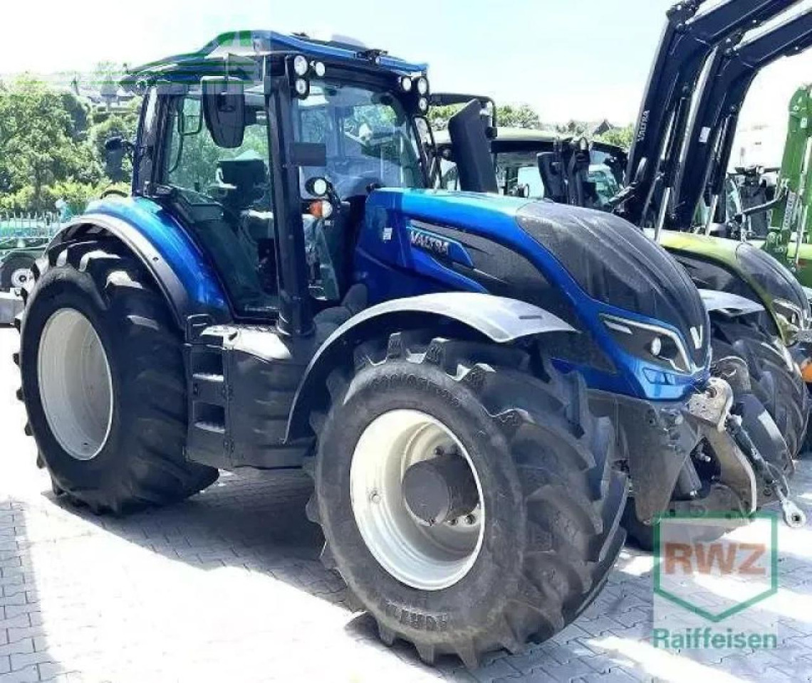 Valtra t 234 direct mit rüfa Direct - Traktor: slika 1 Valtra t 234 direct mit rüfa Direct - Traktor: slika 1