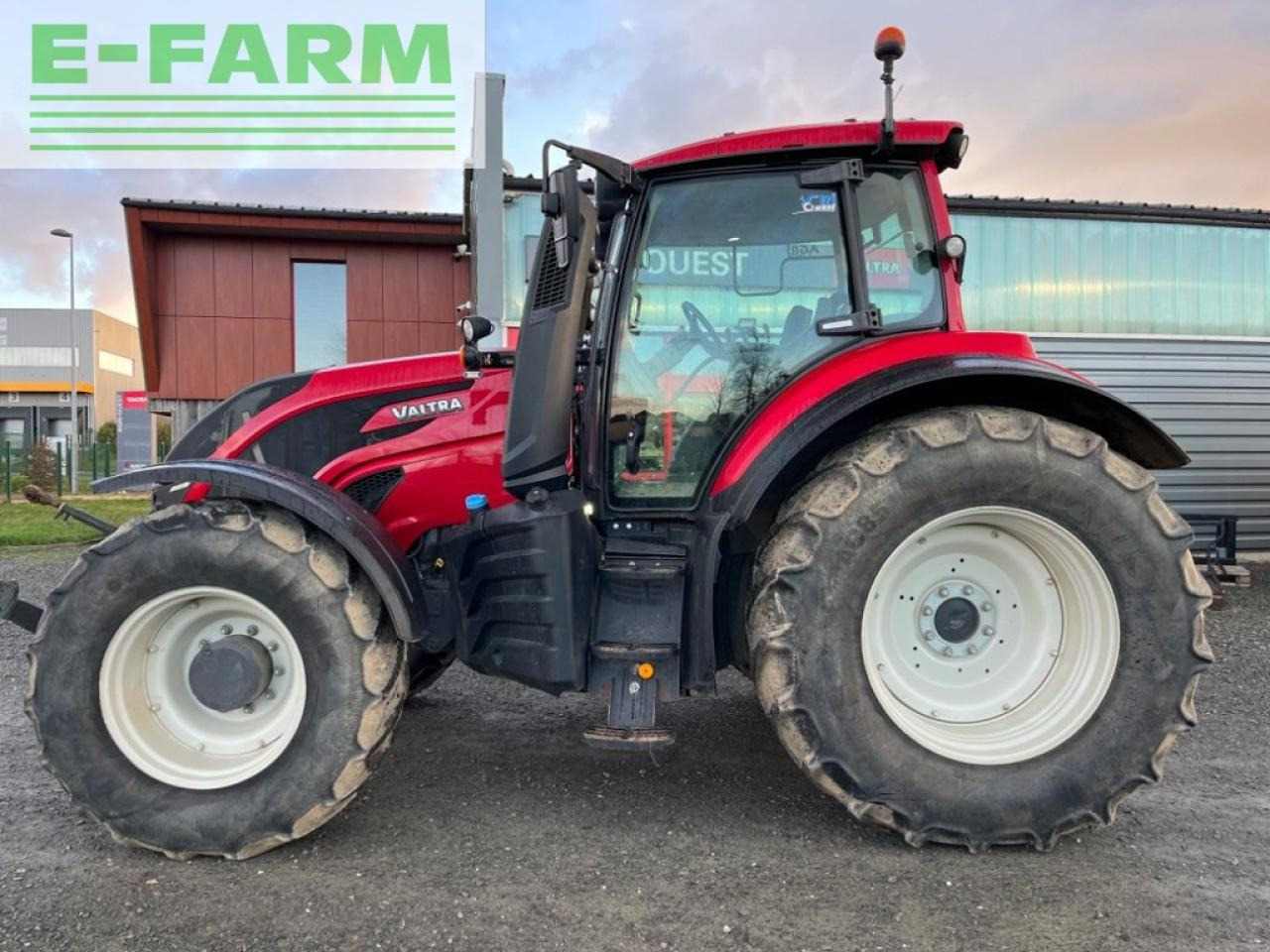 Valtra t144 - Traktor: slika 1 Valtra t144 - Traktor: slika 1