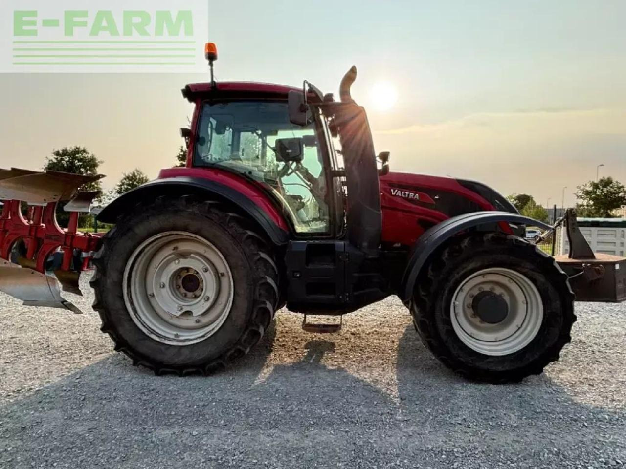 Valtra t214v - Traktor: slika 2 Valtra t214v - Traktor: slika 2