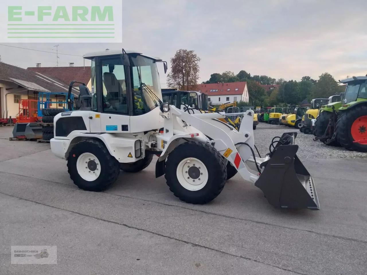 Volvo l 30g - Mini bager: slika 3 Volvo l 30g - Mini bager: slika 3