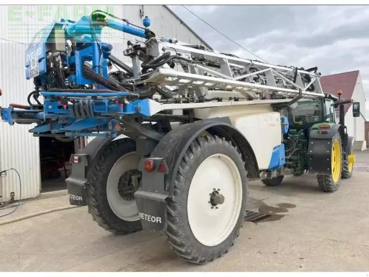 Meteor - Vučena prskalica: slika 1 Meteor - Vučena prskalica: slika 1