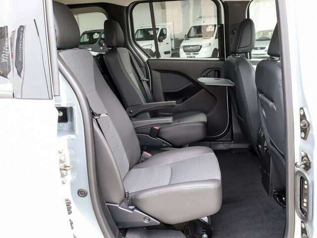 MERCEDES-BENZ T 180 Progressive,AMF Rollstuhlrampe,LED,Navi... - Druga mašina: slika 3 MERCEDES-BENZ T 180 Progressive,AMF Rollstuhlrampe,LED,Navi... - Druga mašina: slika 3