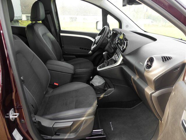 MERCEDES-BENZ T 180 Progressive,MBUX,LED,Navi,Kamera,Tempomat... - Druga mašina: slika 3 MERCEDES-BENZ T 180 Progressive,MBUX,LED,Navi,Kamera,Tempomat... - Druga mašina: slika 3