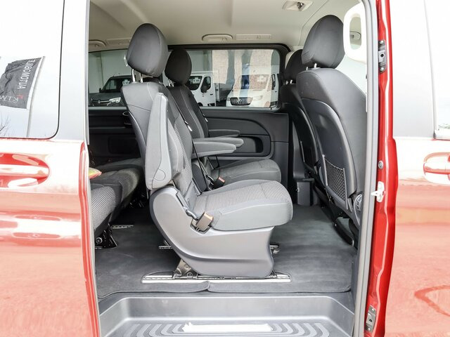 MERCEDES-BENZ V 220 d STYLE kompakt,7Sitzer,2Schiebetüren el.... - Druga mašina: slika 2 MERCEDES-BENZ V 220 d STYLE kompakt,7Sitzer,2Schiebetüren el.... - Druga mašina: slika 2