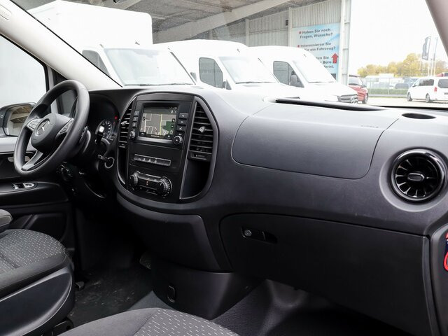 MERCEDES-BENZ Vito 114 TourerPro,Extralang,AMF Rollstuhlrampe... - Druga mašina: slika 4 MERCEDES-BENZ Vito 114 TourerPro,Extralang,AMF Rollstuhlrampe... - Druga mašina: slika 4