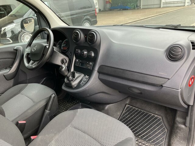 MERCEDES-BENZ Citan 111 Tourer,Klima,Heckflügeltüren,PTS - Putnički kombi: slika 4 MERCEDES-BENZ Citan 111 Tourer,Klima,Heckflügeltüren,PTS - Putnički kombi: slika 4