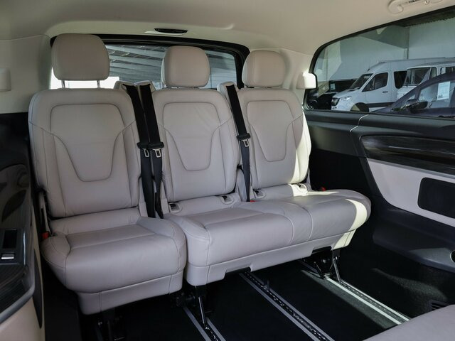 MERCEDES-BENZ EQV 300 Avantgarde Extralang,8Sitze,Leder beige - Putnički kombi, Električno dostavno vozilo: slika 4 MERCEDES-BENZ EQV 300 Avantgarde Extralang,8Sitze,Leder beige - Putnički kombi, Električno dostavno vozilo: slika 4