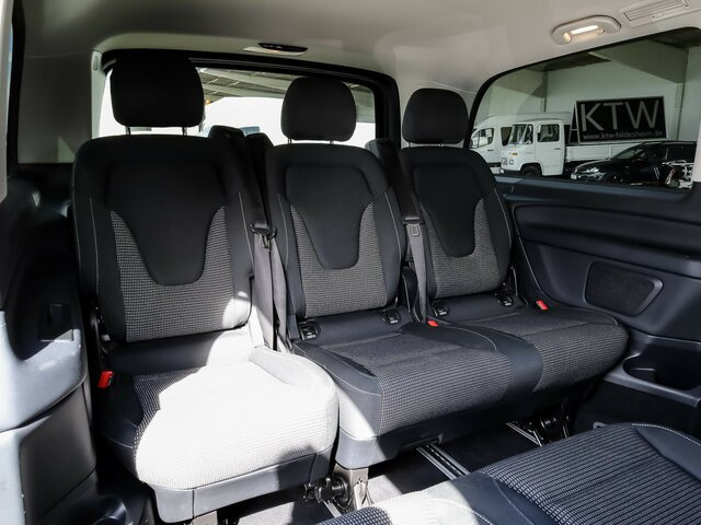 MERCEDES-BENZ EQV 300 lang,7Sitze,2xKlima,2Schiebetür el.,LED... - Minibus, Električni autobus: slika 4 MERCEDES-BENZ EQV 300 lang,7Sitze,2xKlima,2Schiebetür el.,LED... - Minibus, Električni autobus: slika 4