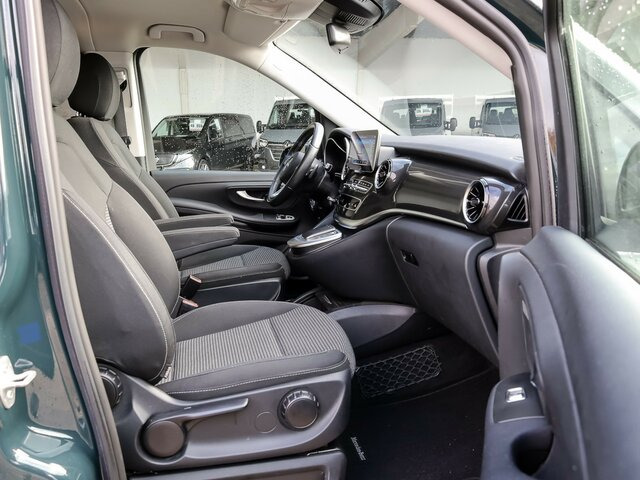 MERCEDES-BENZ EQV 300 lang,7Sitze,2xelek.Schiebetür,EasyPack... - Minibus, Električni autobus: slika 4 MERCEDES-BENZ EQV 300 lang,7Sitze,2xelek.Schiebetür,EasyPack... - Minibus, Električni autobus: slika 4