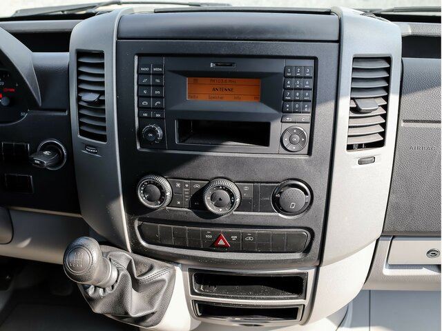 MERCEDES-BENZ Sprinter 214 CDI DOKA Pritsche,Klima,EURO6 - Dostavno vozilo sa ceradom, Dostavno vozilo sa duplom kabinom: slika 5 MERCEDES-BENZ Sprinter 214 CDI DOKA Pritsche,Klima,EURO6 - Dostavno vozilo sa ceradom, Dostavno vozilo sa duplom kabinom: slika 5