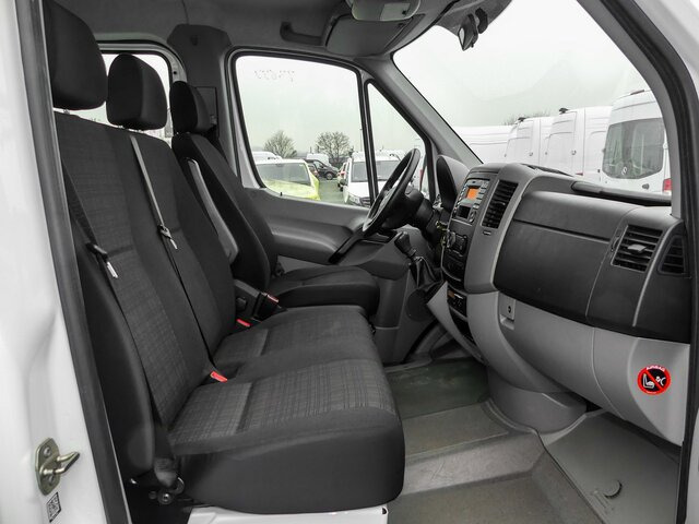 MERCEDES-BENZ Sprinter 311 CDI DOKA Pritsche,AHK,Standheizung - Dostavno vozilo sa otvorenom sandukom, Dostavno vozilo sa duplom kabinom: slika 3 MERCEDES-BENZ Sprinter 311 CDI DOKA Pritsche,AHK,Standheizung - Dostavno vozilo sa otvorenom sandukom, Dostavno vozilo sa duplom kabinom: slika 3