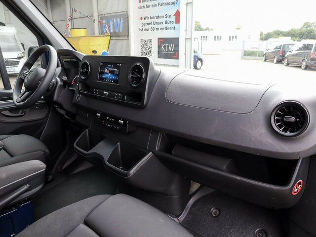 MERCEDES-BENZ Sprinter 315 CDI Maxi KombiTourer,8Sitze,Kamera... - Minibus, Putnički kombi: slika 3 MERCEDES-BENZ Sprinter 315 CDI Maxi KombiTourer,8Sitze,Kamera... - Minibus, Putnički kombi: slika 3