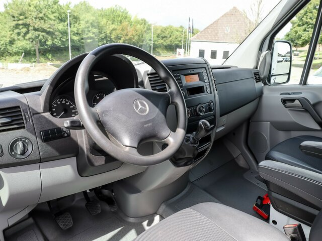 MERCEDES-BENZ Sprinter 316CDI DOKA,Allrad,Klima,Standhzg. - Dostavno vozilo sa ceradom, Dostavno vozilo sa duplom kabinom: slika 4 MERCEDES-BENZ Sprinter 316CDI DOKA,Allrad,Klima,Standhzg. - Dostavno vozilo sa ceradom, Dostavno vozilo sa duplom kabinom: slika 4