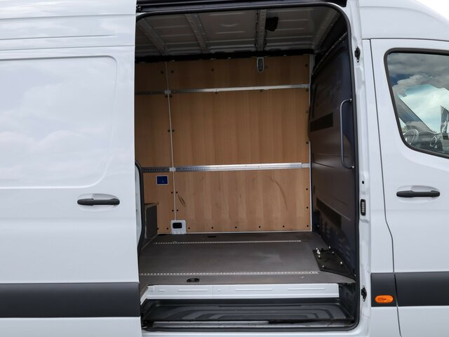 MERCEDES-BENZ Sprinter 317 CDI,3665mm,Automatik,Kamera - Furgon: slika 2 MERCEDES-BENZ Sprinter 317 CDI,3665mm,Automatik,Kamera - Furgon: slika 2