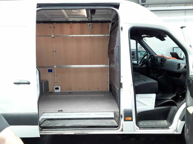 Furgon MERCEDES-BENZ Sprinter 317 CDI Kasten,L2H2,MBUX,Kamera: slika 17