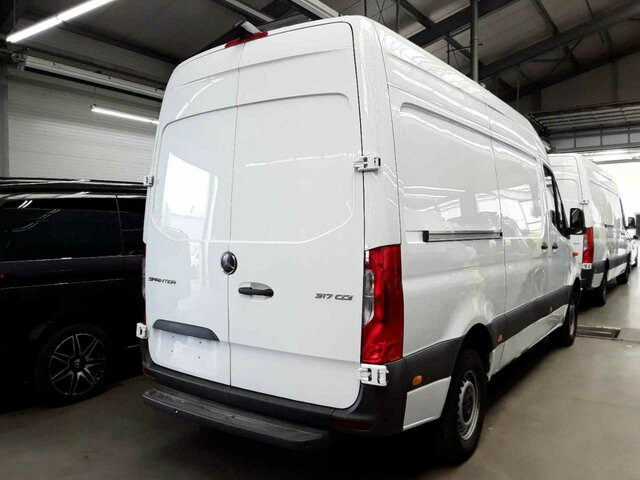 Furgon MERCEDES-BENZ Sprinter 317 CDI Kasten,L2H2,MBUX,Kamera: slika 15