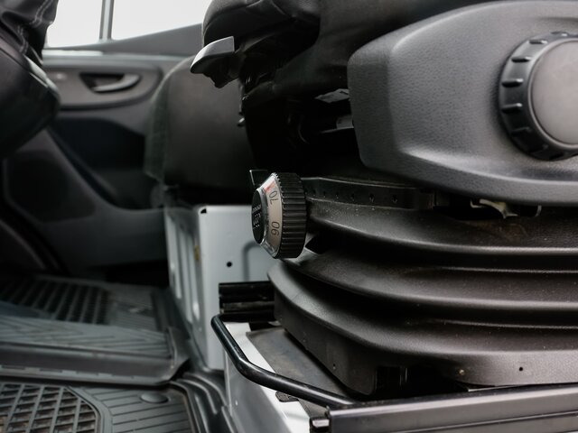 Furgon MERCEDES-BENZ Sprinter 317 CDI Kasten,L2H2,MBUX,Kamera: slika 7
