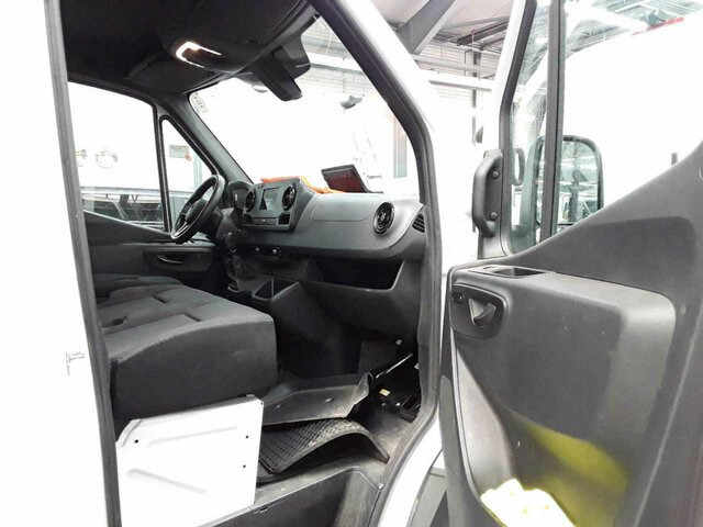 Furgon MERCEDES-BENZ Sprinter 317 CDI Kasten,L2H2,MBUX,Kamera: slika 18
