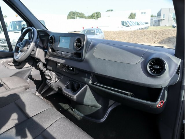 MERCEDES-BENZ Sprinter 317 Maxi,MBUX,Kamera,Tempomat... - Furgon: slika 4 MERCEDES-BENZ Sprinter 317 Maxi,MBUX,Kamera,Tempomat... - Furgon: slika 4