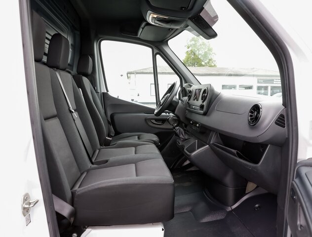 MERCEDES-BENZ Sprinter 317 Maxi XXL,MBUX,Kamera,Tempomat - Furgon: slika 3 MERCEDES-BENZ Sprinter 317 Maxi XXL,MBUX,Kamera,Tempomat - Furgon: slika 3