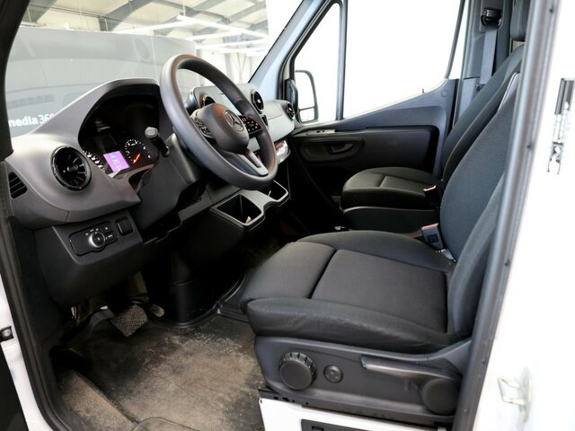 MERCEDES-BENZ Sprinter 319CDI DOKA,Allrad,Automatik,LED... - Dostavno vozilo sa ceradom, Dostavno vozilo sa duplom kabinom: slika 2 MERCEDES-BENZ Sprinter 319CDI DOKA,Allrad,Automatik,LED... - Dostavno vozilo sa ceradom, Dostavno vozilo sa duplom kabinom: slika 2