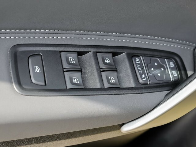 MERCEDES-BENZ T 180 Progressive,AMF Rollstuhlrampe,LED,Navi... - Putnički kombi: slika 4 MERCEDES-BENZ T 180 Progressive,AMF Rollstuhlrampe,LED,Navi... - Putnički kombi: slika 4