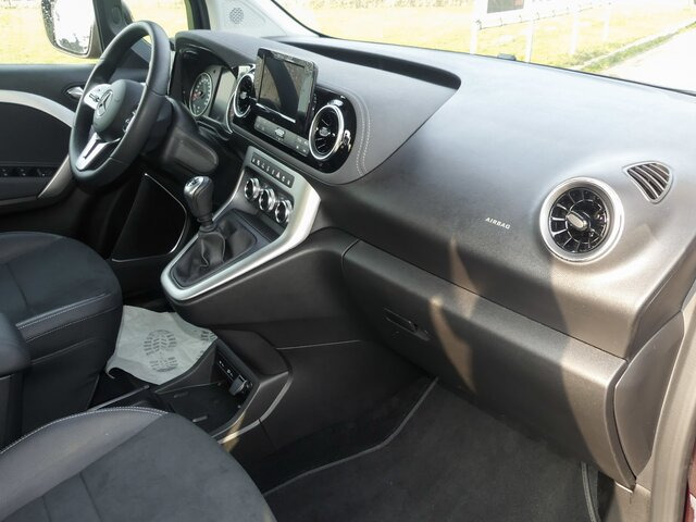 MERCEDES-BENZ T 180 Progressive,MBUX,LED,Navi,Kamera,Tempomat - Putnički kombi: slika 2 MERCEDES-BENZ T 180 Progressive,MBUX,LED,Navi,Kamera,Tempomat - Putnički kombi: slika 2