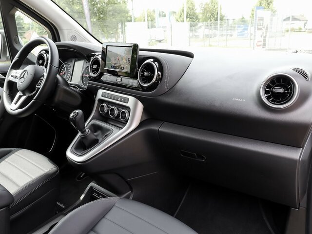 MERCEDES-BENZ T 180 Progressive,MBUX,LED,Navi,Kamera,Tempomat - Putnički kombi: slika 4 MERCEDES-BENZ T 180 Progressive,MBUX,LED,Navi,Kamera,Tempomat - Putnički kombi: slika 4