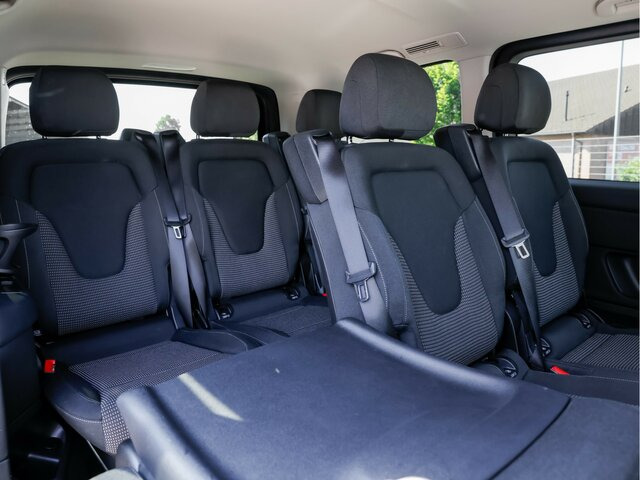 MERCEDES-BENZ V 220 d STYLE kompakt,8Sitzer,Standheizung,AHK - Putnički kombi: slika 3 MERCEDES-BENZ V 220 d STYLE kompakt,8Sitzer,Standheizung,AHK - Putnički kombi: slika 3
