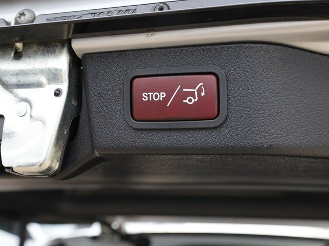 MERCEDES-BENZ V 300 Edition,lang,7-Sitzer,2Schiebetüren,Tisch... - Minibus, Putnički kombi: slika 3 MERCEDES-BENZ V 300 Edition,lang,7-Sitzer,2Schiebetüren,Tisch... - Minibus, Putnički kombi: slika 3