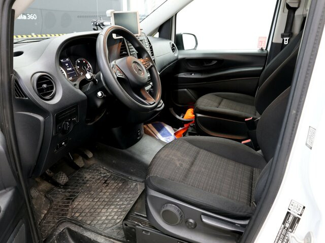 MERCEDES-BENZ Vito 111 TourerPro,lang,8Sitzer,Klima,Standhzg. - Putnički kombi: slika 2 MERCEDES-BENZ Vito 111 TourerPro,lang,8Sitzer,Klima,Standhzg. - Putnički kombi: slika 2