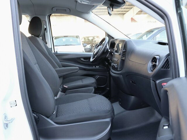 MERCEDES-BENZ Vito 114 TourerPro,Extralang,8Sitzer,Automatik... - Putnički kombi: slika 3 MERCEDES-BENZ Vito 114 TourerPro,Extralang,8Sitzer,Automatik... - Putnički kombi: slika 3