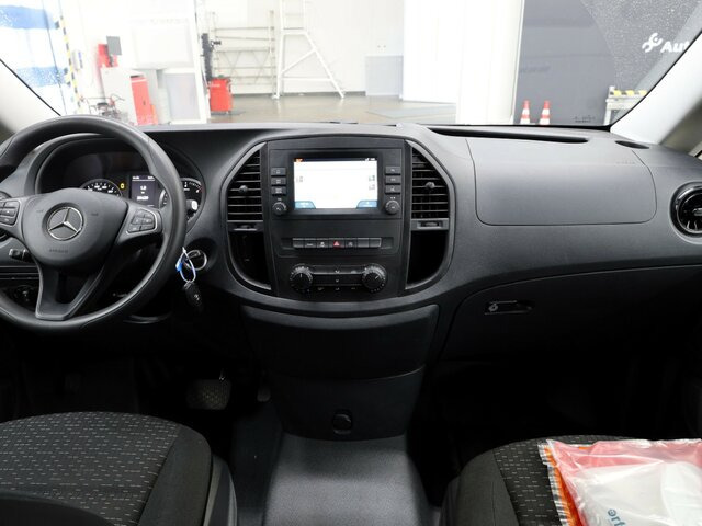 MERCEDES-BENZ Vito 114 TourerPro,lang,Automatik,8Sitze,Kamera... - Putnički kombi: slika 2 MERCEDES-BENZ Vito 114 TourerPro,lang,Automatik,8Sitze,Kamera... - Putnički kombi: slika 2