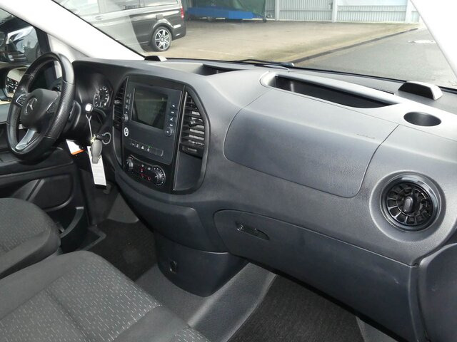 MERCEDES-BENZ Vito 116CDI Extralang,Mixto,6Sitze,Automatik - Putnički kombi: slika 3 MERCEDES-BENZ Vito 116CDI Extralang,Mixto,6Sitze,Automatik - Putnički kombi: slika 3