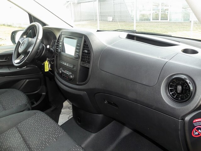 MERCEDES-BENZ Vito 116TourerPro ,Extralang,2xKlima,Kamera,AHK - Putnički kombi: slika 4 MERCEDES-BENZ Vito 116TourerPro ,Extralang,2xKlima,Kamera,AHK - Putnički kombi: slika 4