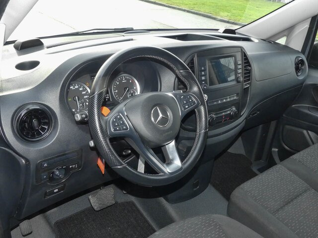 MERCEDES-BENZ Vito116CDI Extralang,Mixto,6Sitze,Automatik - Mali kombi: slika 5 MERCEDES-BENZ Vito116CDI Extralang,Mixto,6Sitze,Automatik - Mali kombi: slika 5
