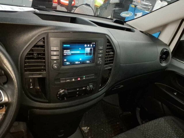 MERCEDES-BENZ Vito116CDI KA Extralang,Automatik,Klima,Kamera... - Mali kombi: slika 4 MERCEDES-BENZ Vito116CDI KA Extralang,Automatik,Klima,Kamera... - Mali kombi: slika 4