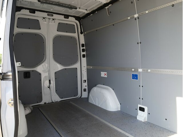 MERCEDES-BENZ eSprinter 312 Kasten FWD,3.924mm Radstand - Furgon, Električno dostavno vozilo: slika 2 MERCEDES-BENZ eSprinter 312 Kasten FWD,3.924mm Radstand - Furgon, Električno dostavno vozilo: slika 2