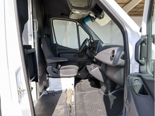 MERCEDES-BENZ eSprinter 312 Kasten FWD,3.924mm Radstand - Furgon, Električno dostavno vozilo: slika 4 MERCEDES-BENZ eSprinter 312 Kasten FWD,3.924mm Radstand - Furgon, Električno dostavno vozilo: slika 4